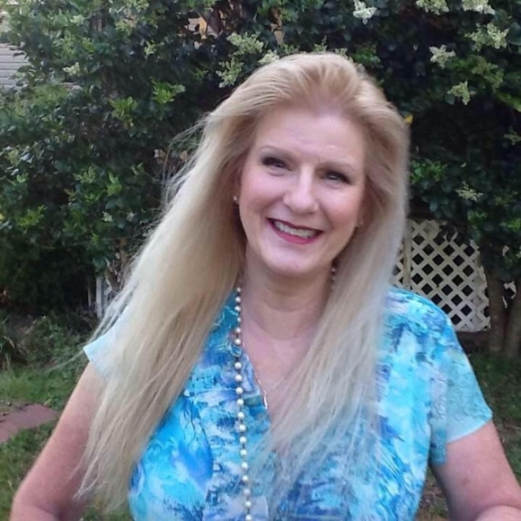 Meet your Posher, Trish - Picture 2 of 3